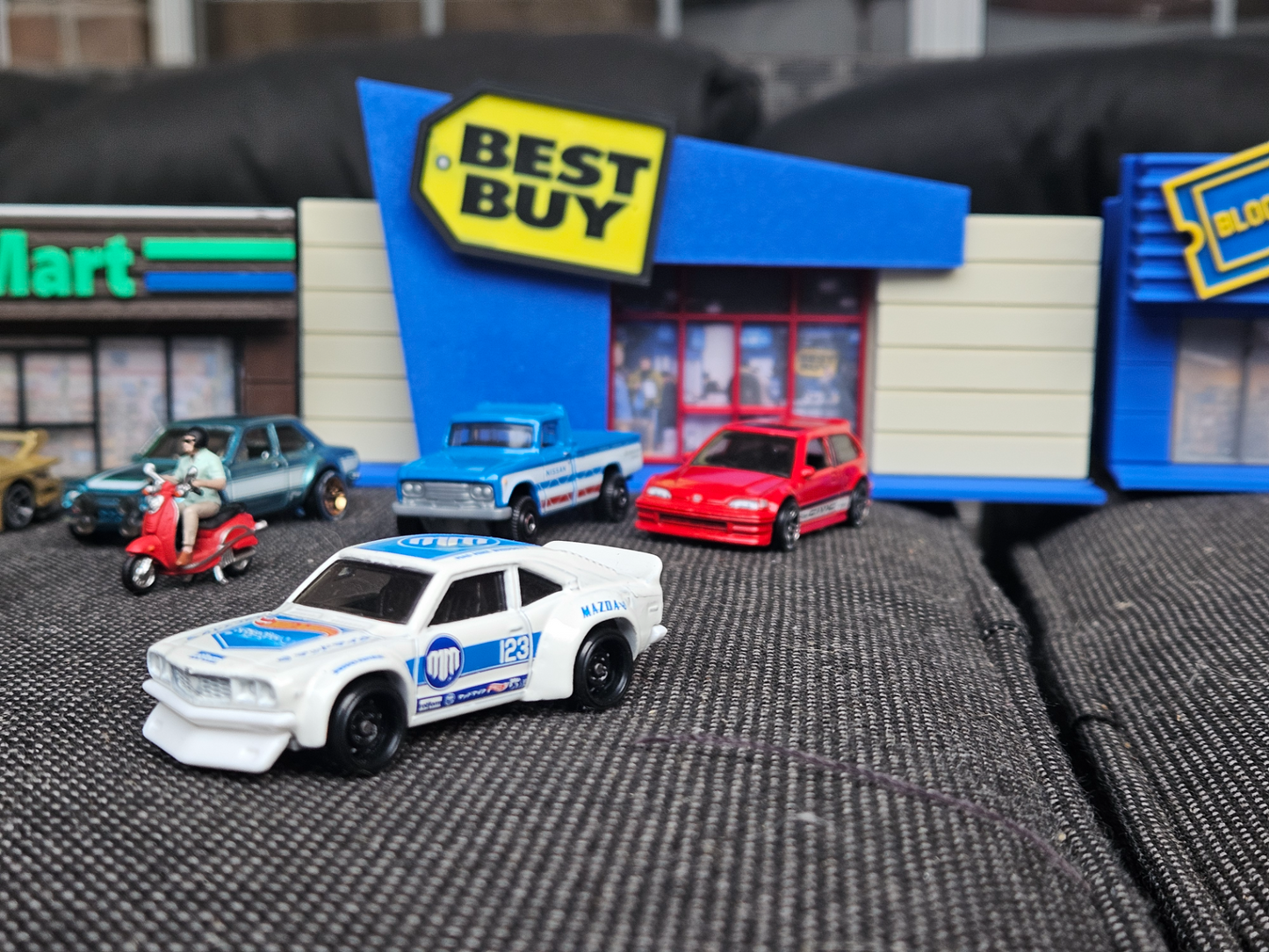 1:64 Scale Hot Wheels Diorama Kits Galvaleos