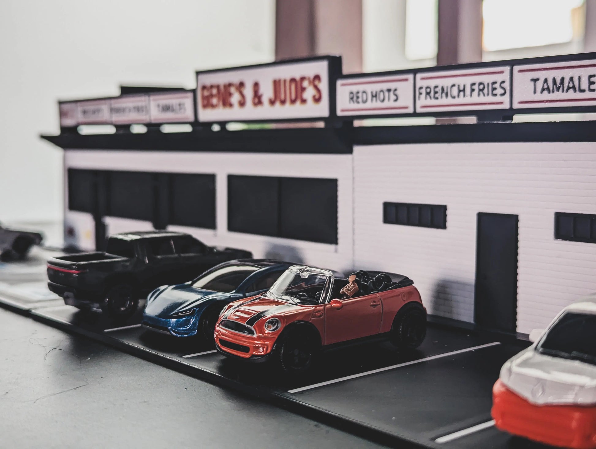 Diorama Building Kits for Hot Wheels & Diecast Cars | Model Display Set Galvaleos