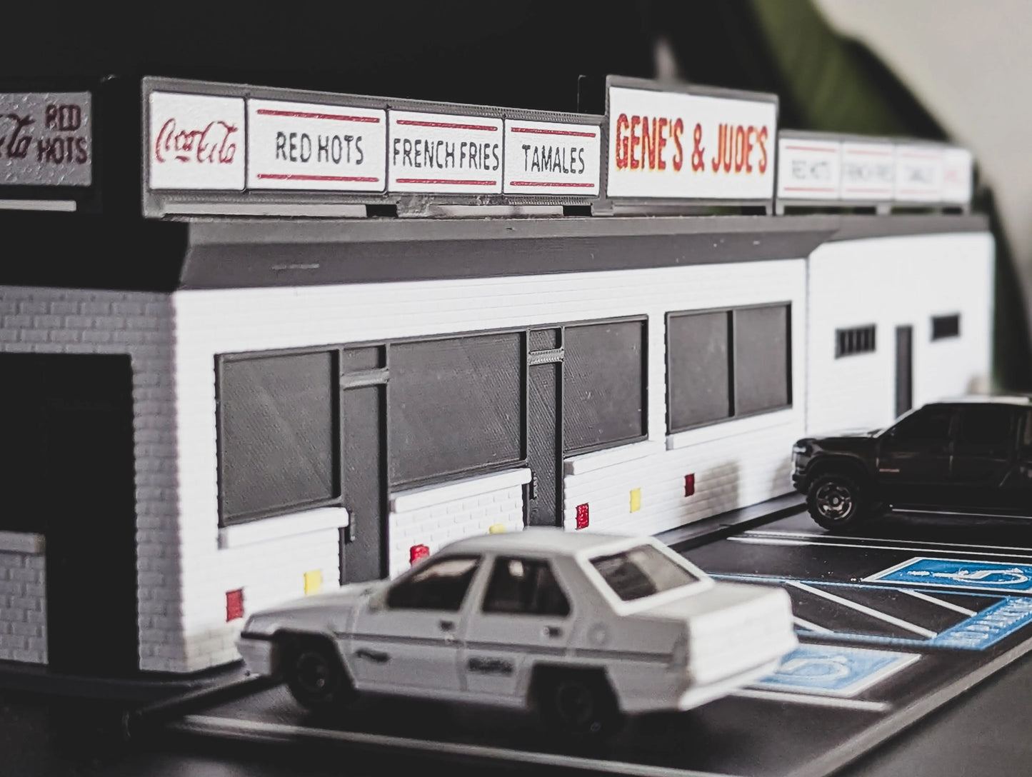 Diorama Building Kits for Hot Wheels & Diecast Cars | Model Display Set Galvaleos