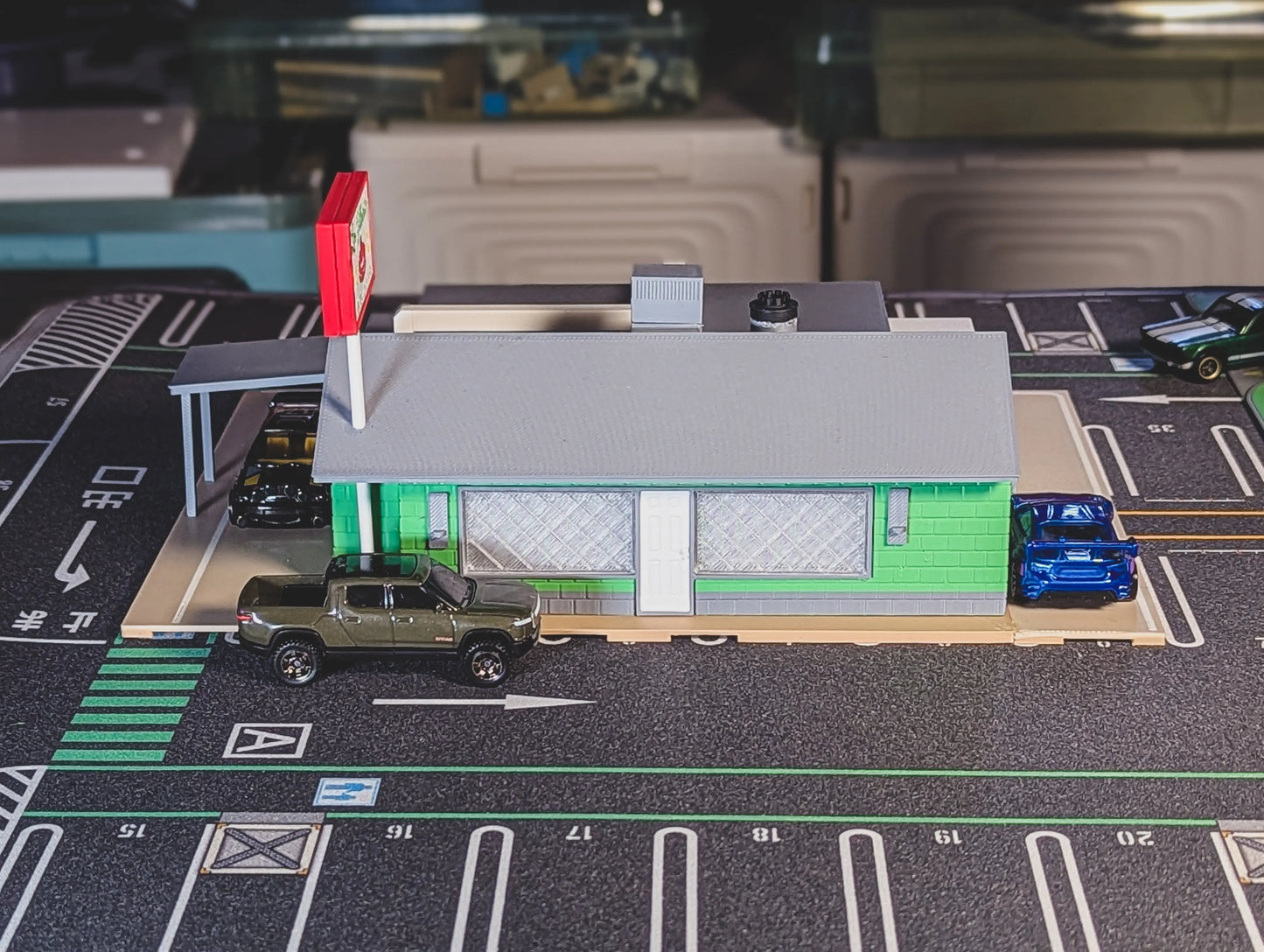 Diorama Building Kits for Hot Wheels & Diecast Cars | Model Display Set Galvaleos