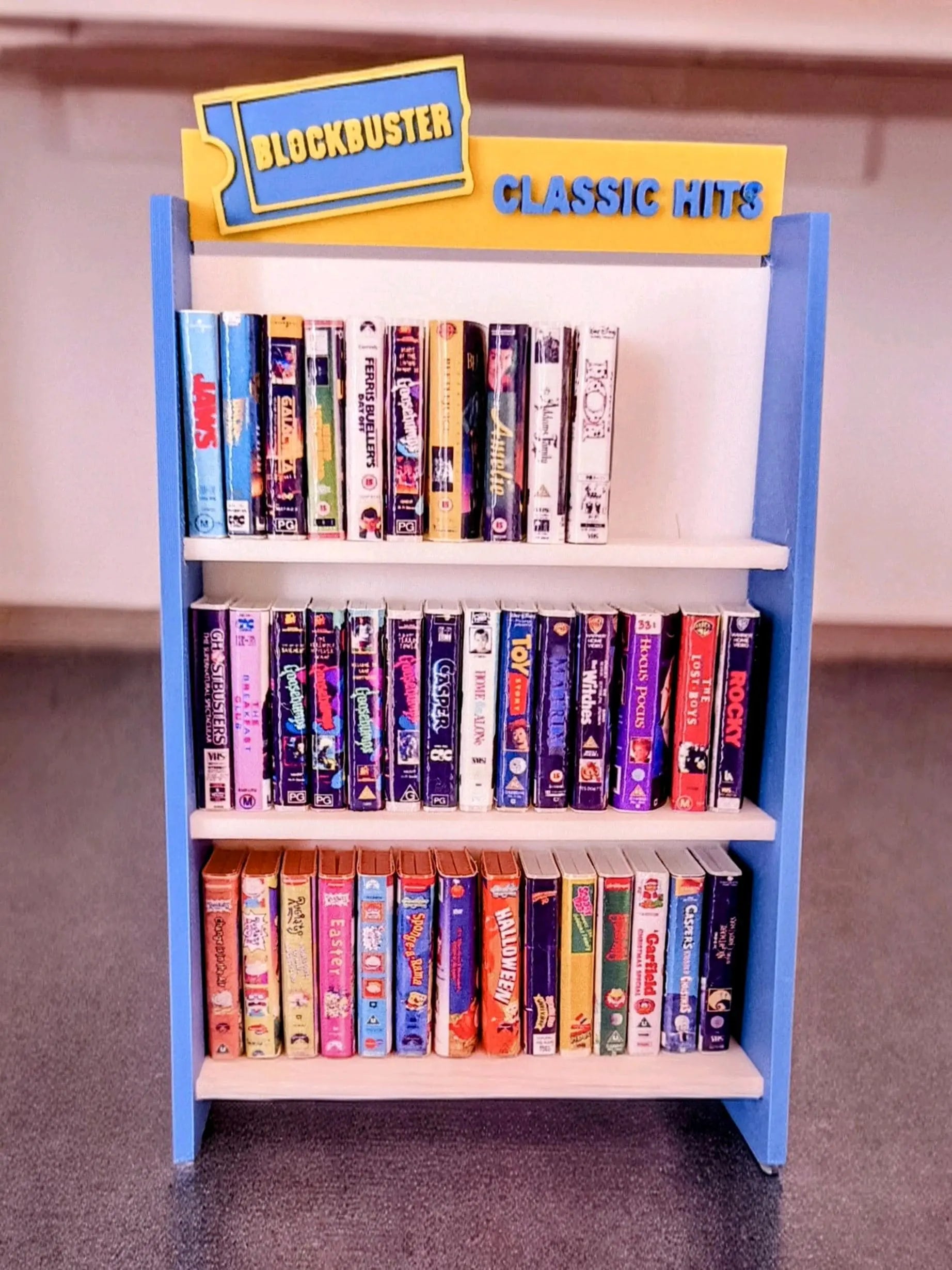 Miniature Horror VHS Collections - 1/6 Scale Retro VHS Movie Tapes - Home Decor Display Shelf - Customizable Blockbuster Shelf Galvaleos