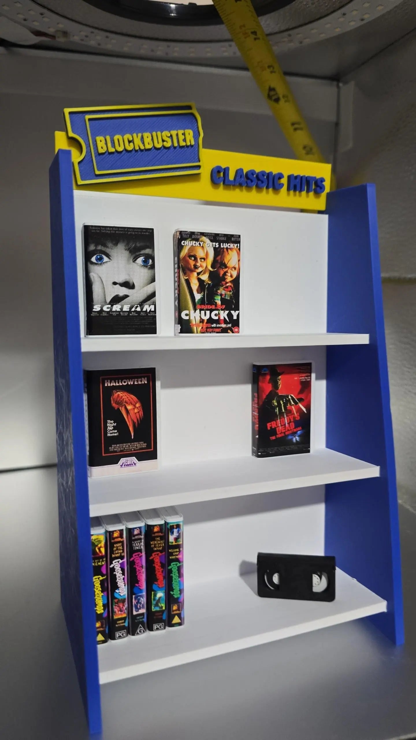 Miniature Horror VHS Collections - 1/6 Scale Retro VHS Movie Tapes - Home Decor Display Shelf - Customizable Blockbuster Shelf Galvaleos
